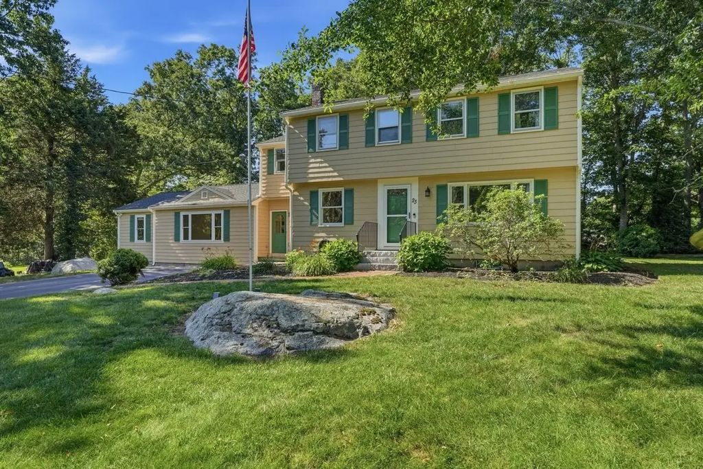 23 Acorn Street, Scituate