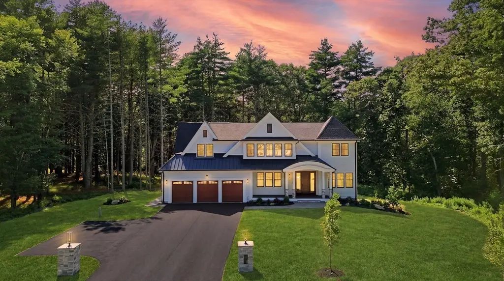 21 Nolan Cir, Sudbury