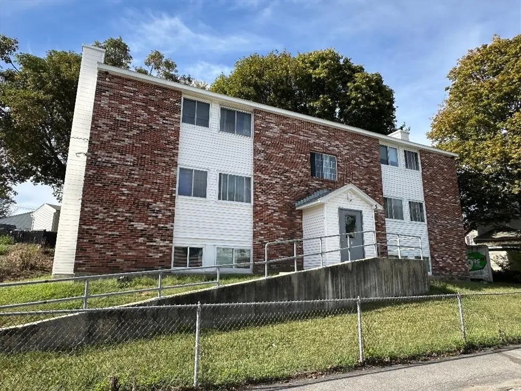 5 Lenox St #2, Lowell