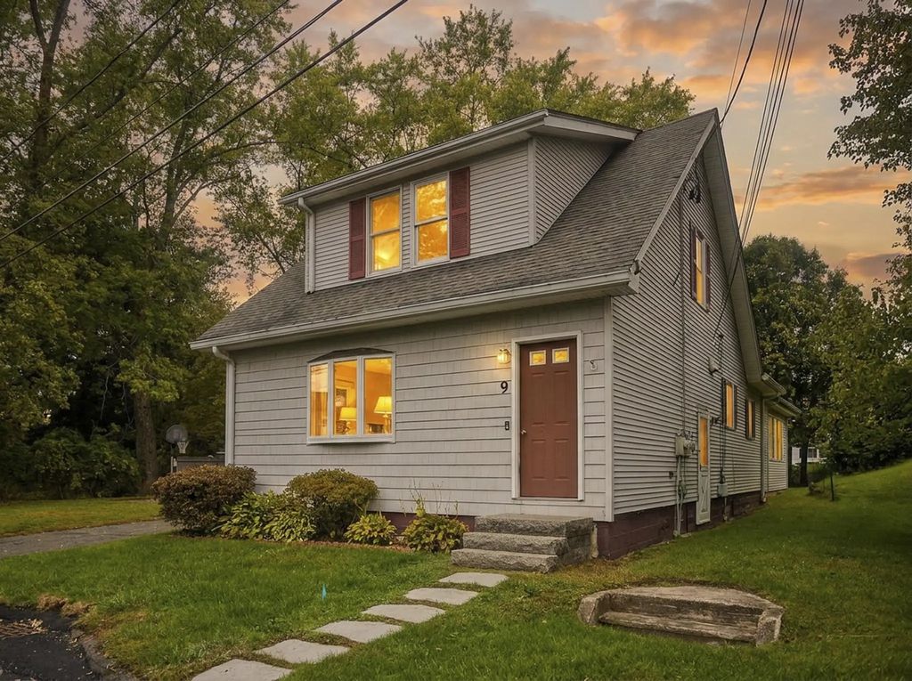 9 Foch Ave, South Hadley