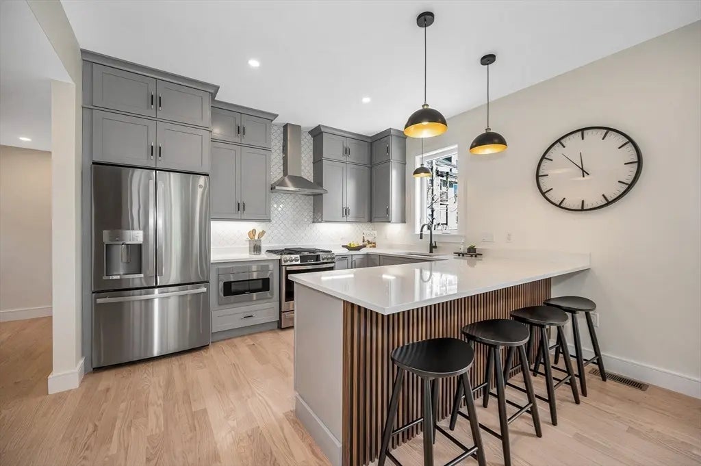 13 Chestnut Street #a, Wakefield