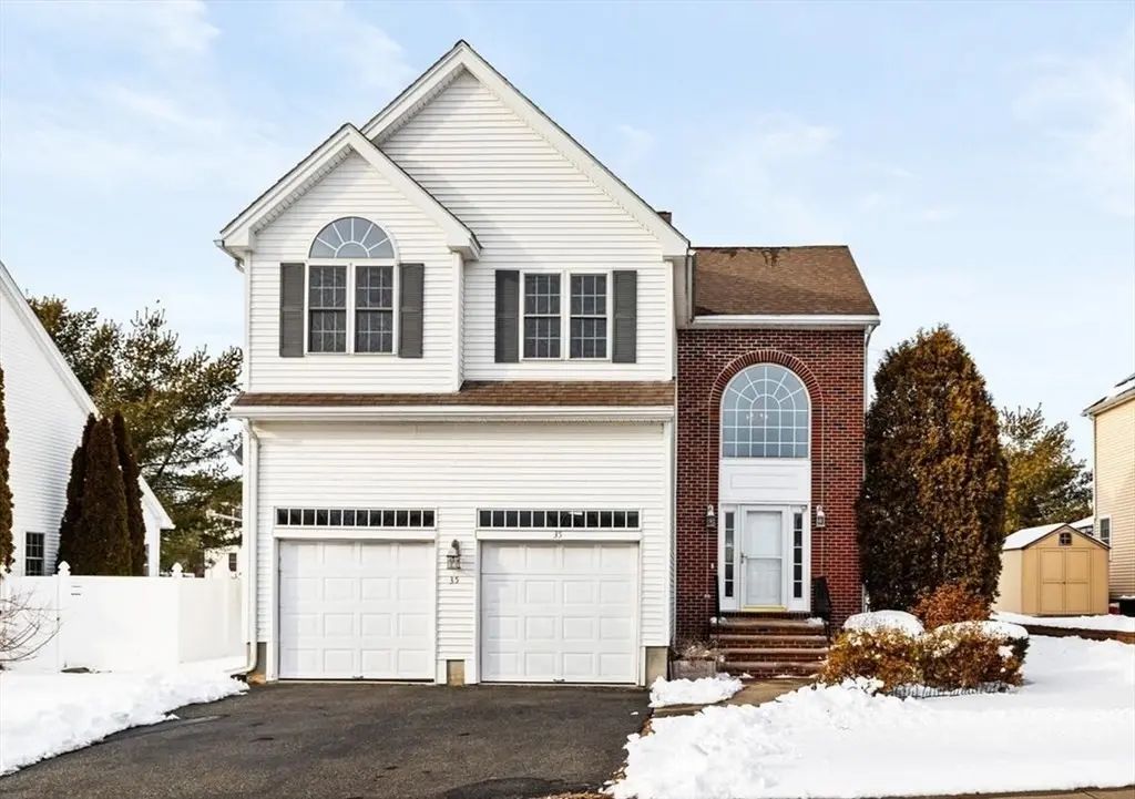 35 Tea Party Way, Malden