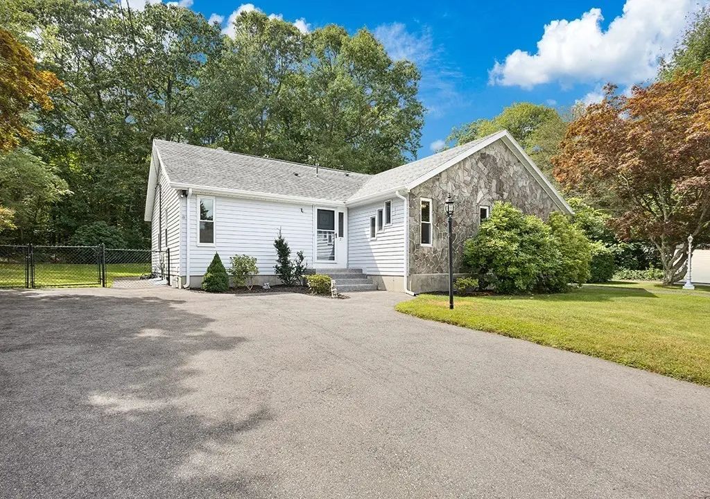 31 Acorn Dr #31, Randolph
