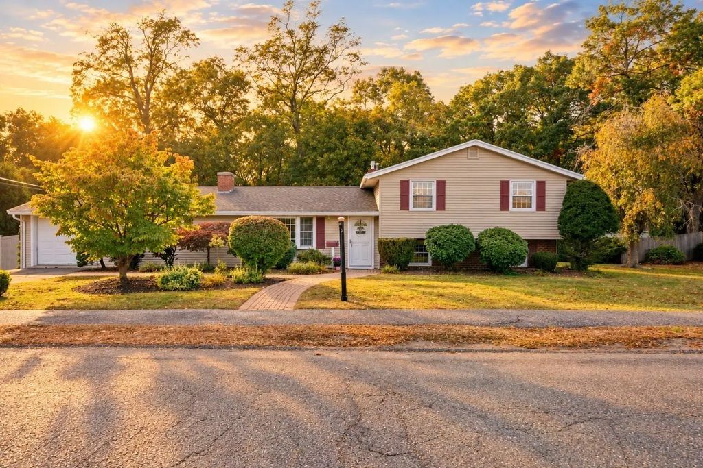48 Catherine Dr, Peabody
