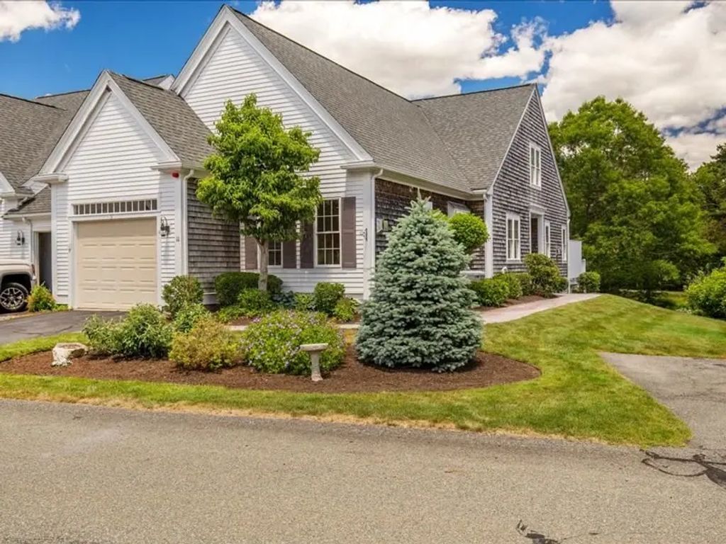 11 Stratford Ridge #11, Mashpee