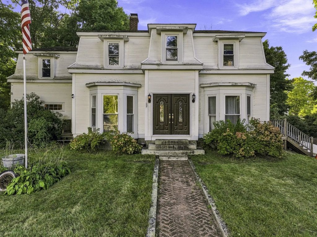 52 Central St, Millville