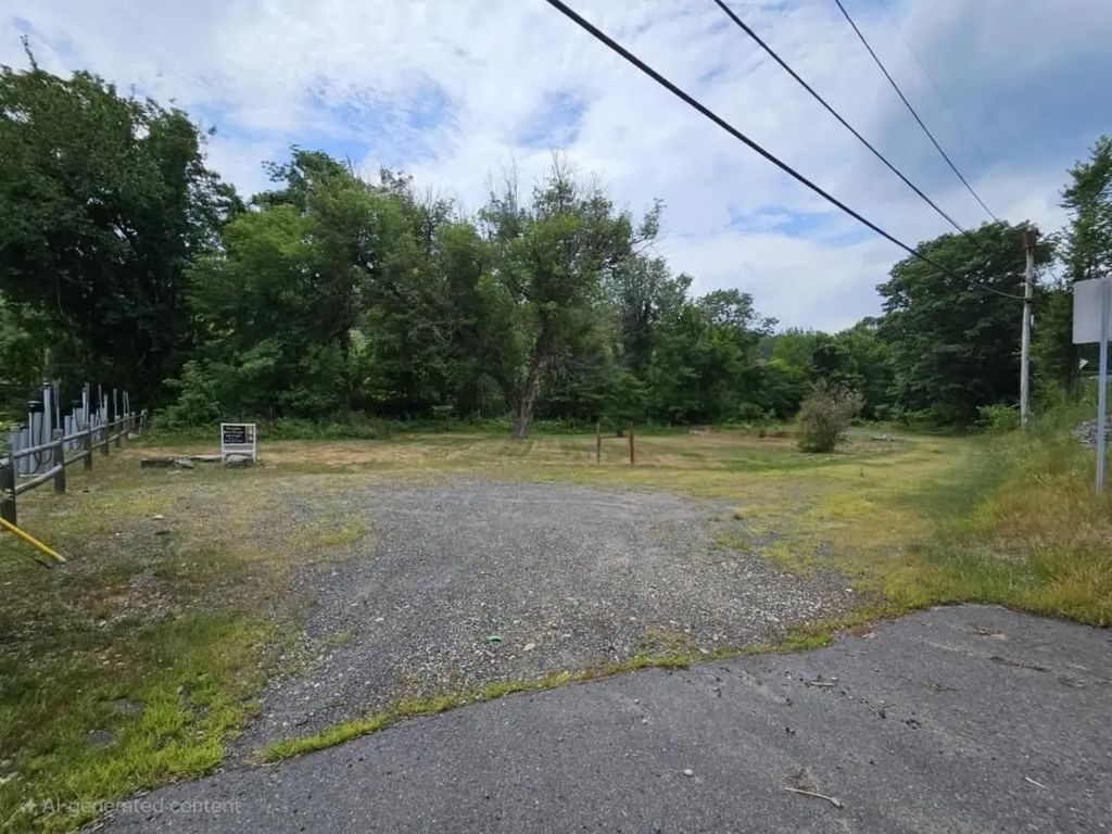 10 West Main Street, Erving