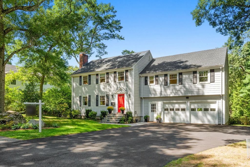 15 Wedgwood Rd, Wellesley