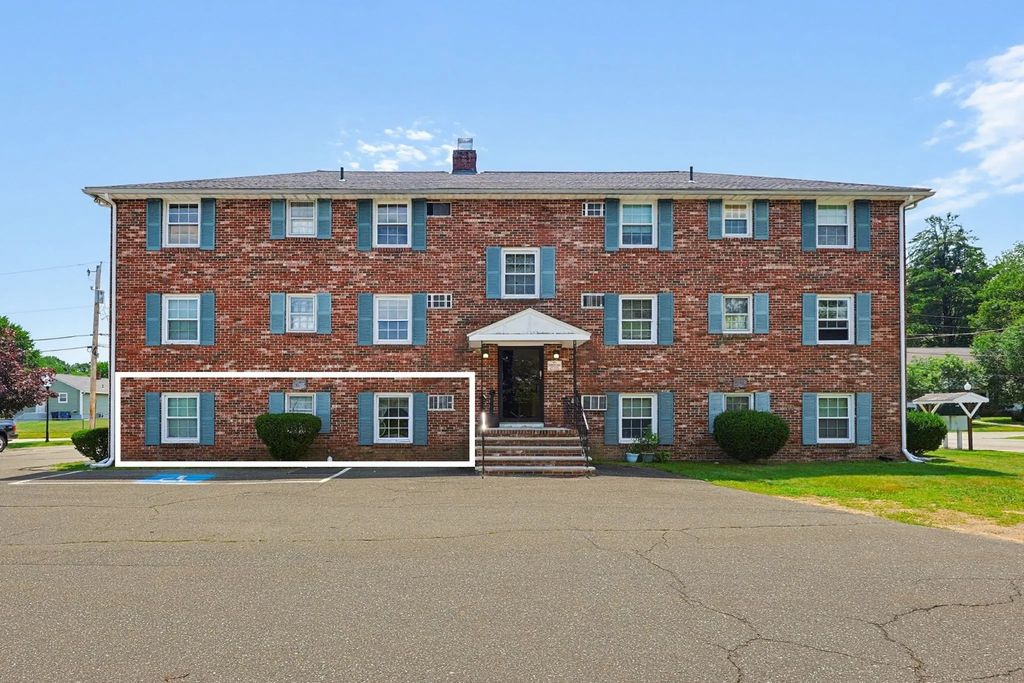15 Frank St #1, Dracut