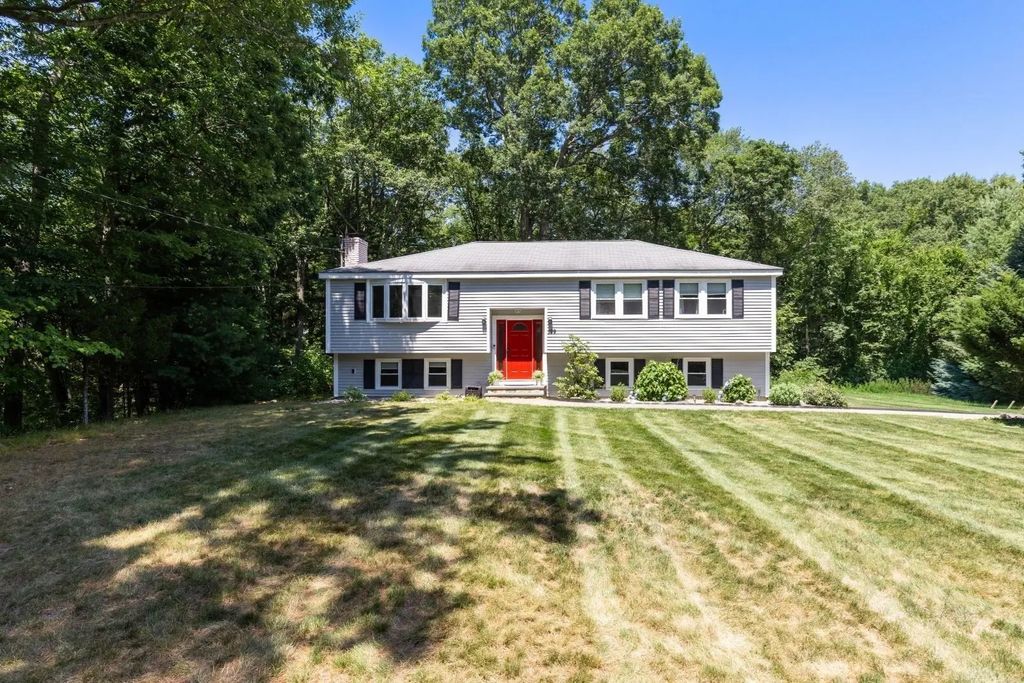 199 Ash St, Hopkinton