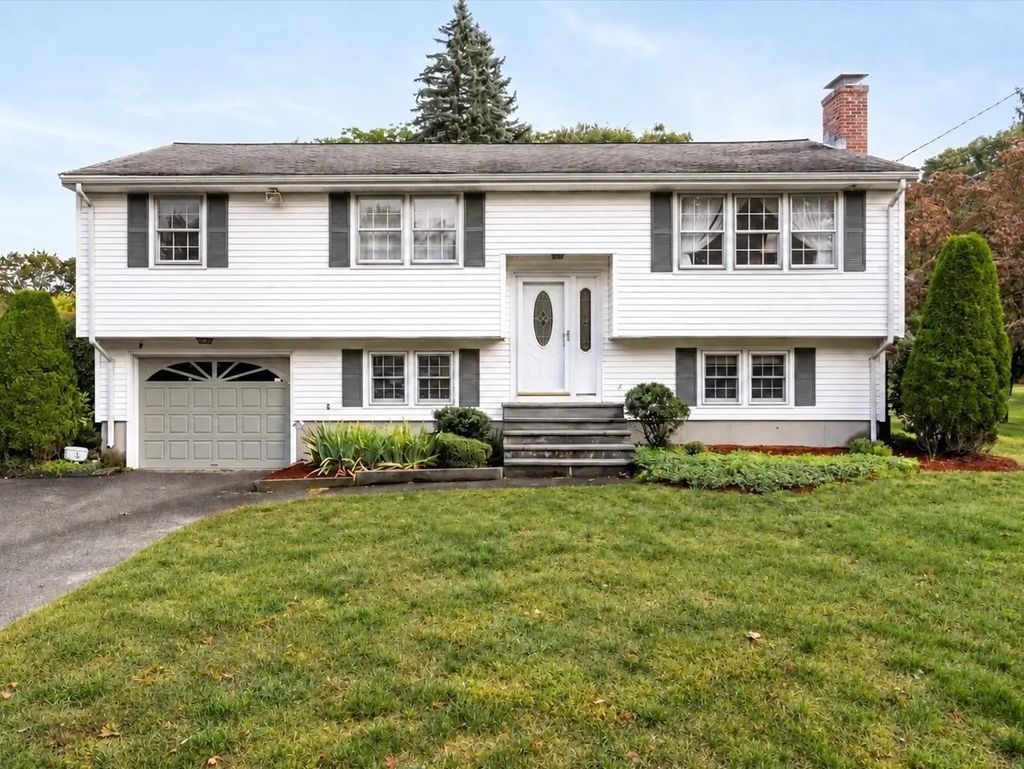 54 Apple D'or Road, Framingham