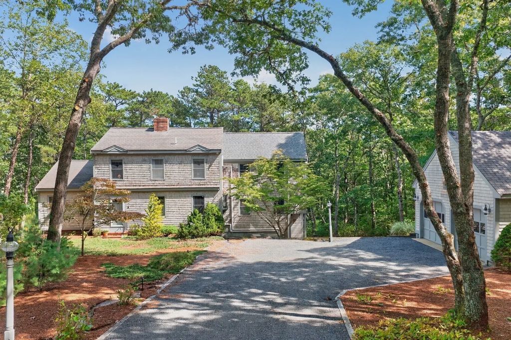 110 Waquoit Rd East, Barnstable