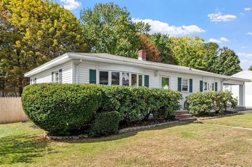 160 Jackson St, Methuen