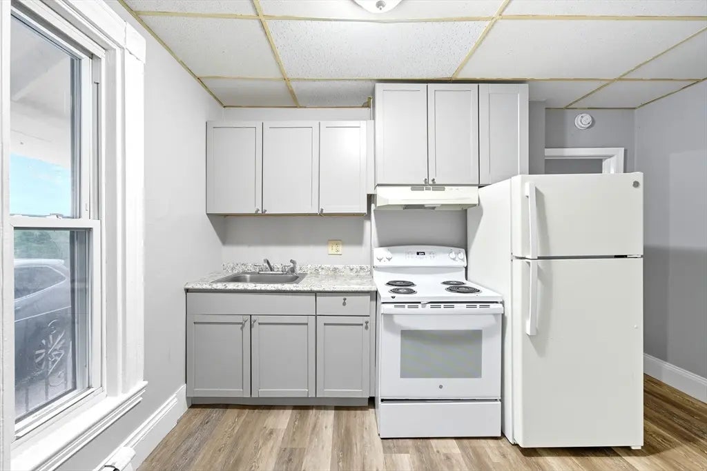 46-48 Waverly St #4, Melrose