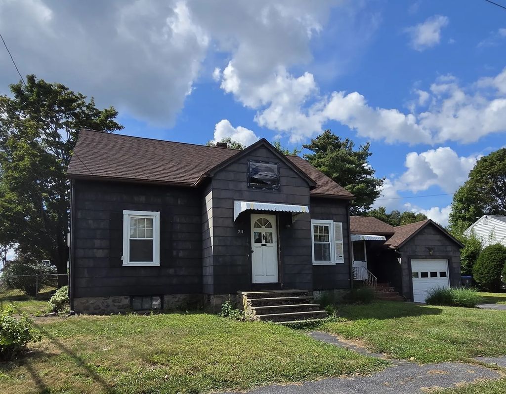 211 Lowell Street, Methuen