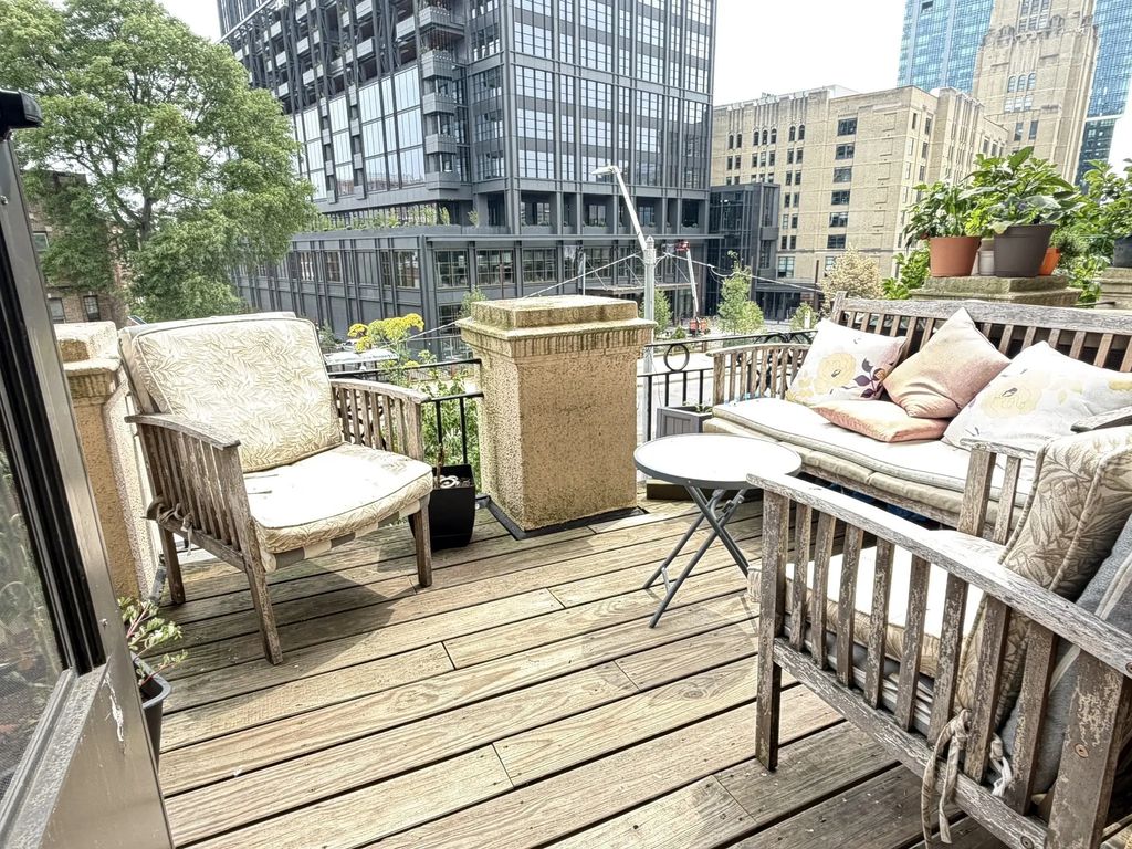 448 Park Dr #12, Boston