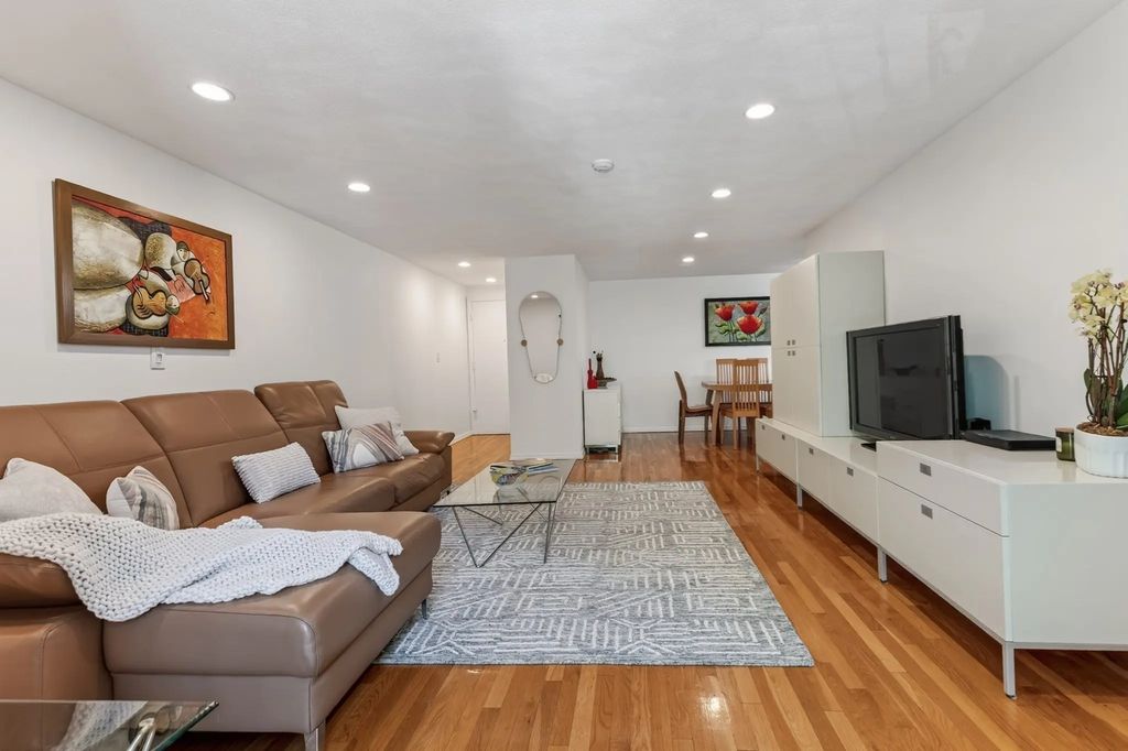 131 Pierce St #304, Malden