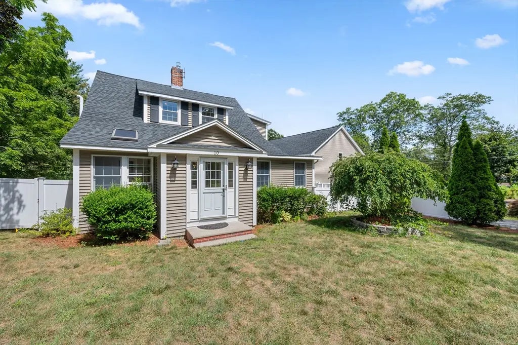 10 Scroxton Dr, Billerica