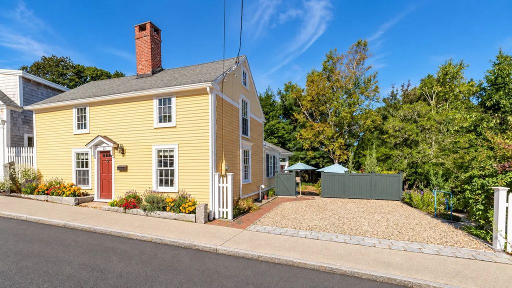 22 High St, Rockport