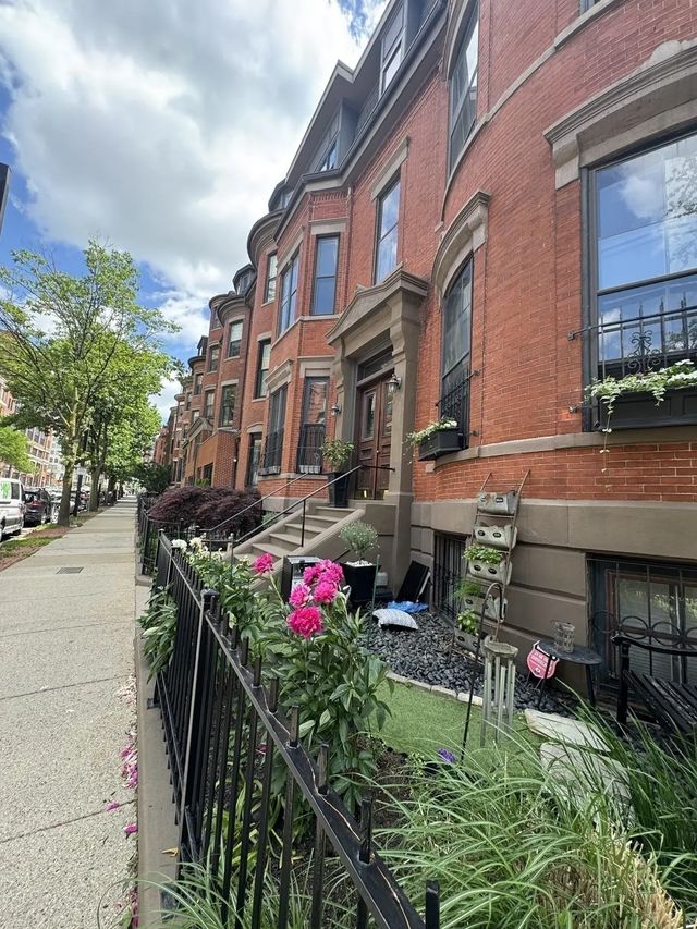 312 Columbus Ave #4, Boston
