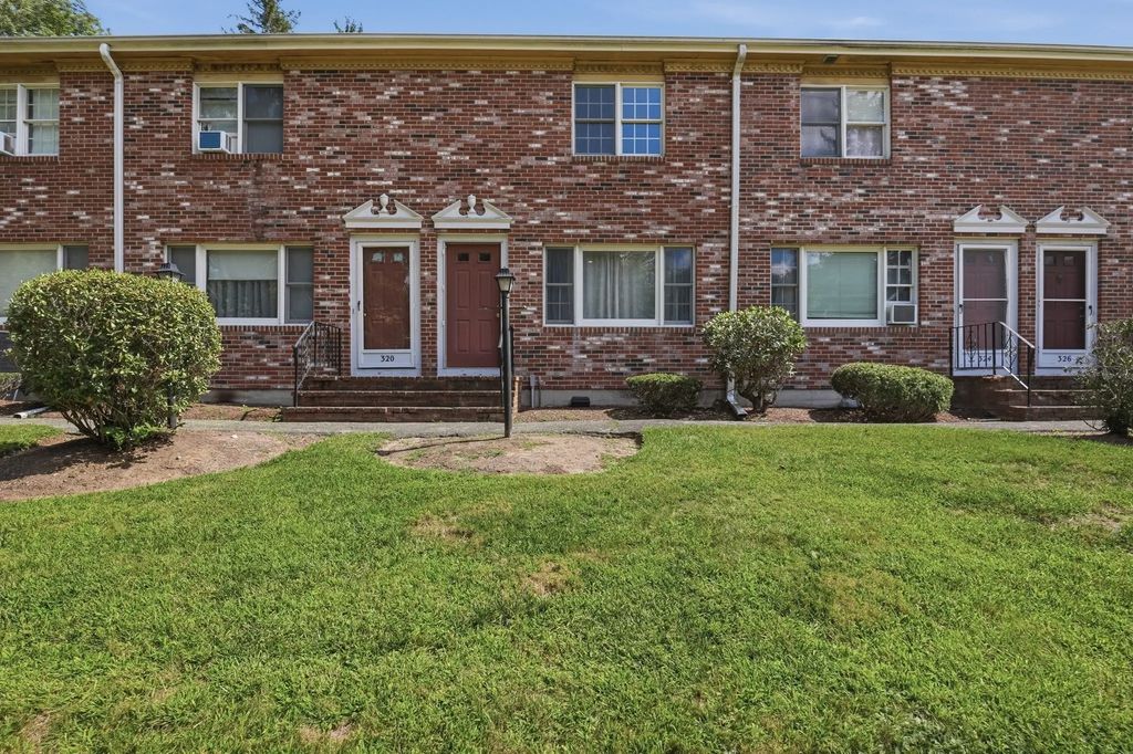 322 Bedford St #322, East Bridgewater
