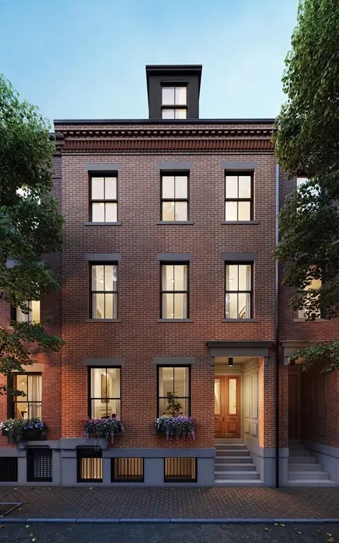 32 Hanson #2, Boston