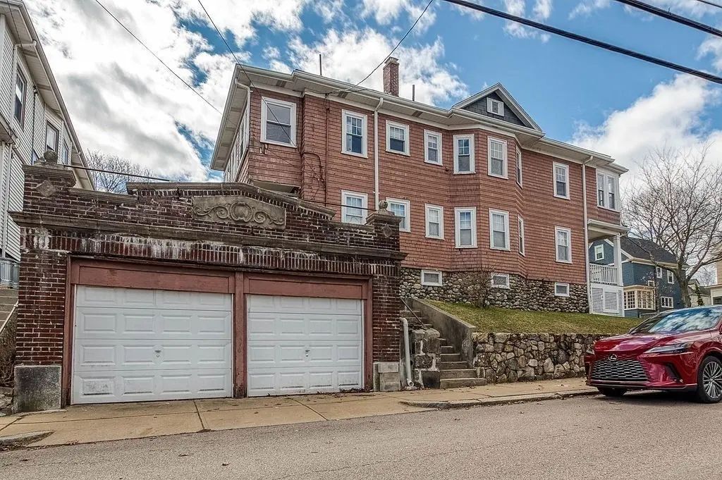 73 Westbourne St, Boston