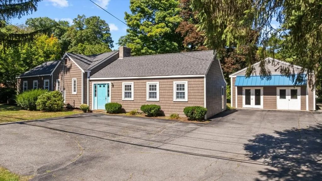 216 Boston Rd, Southborough