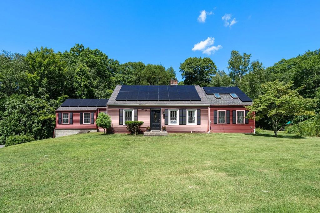 48 Brimfield Rd, Monson