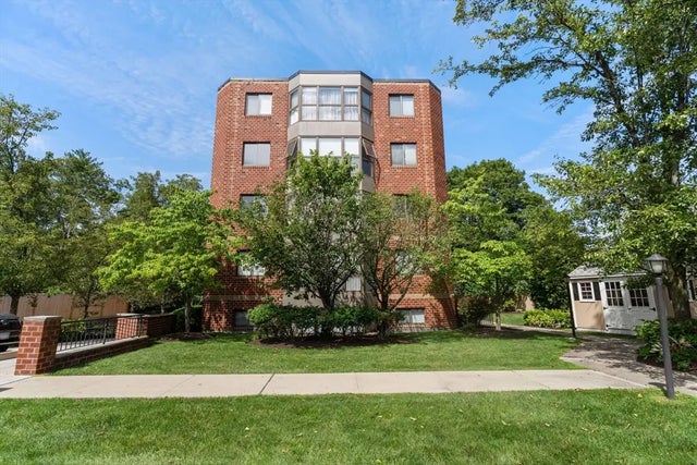 975 Mass Avenue #106, Arlington