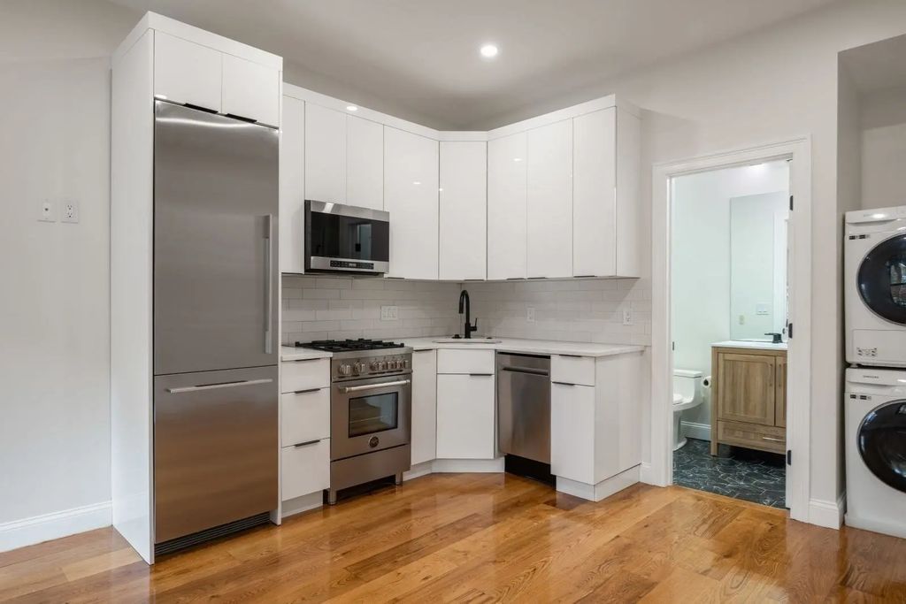 166-168 Salem Street #7, Boston
