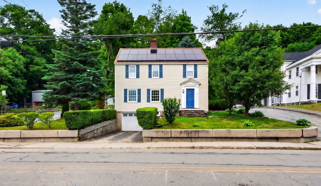 118 Blossom St, Fitchburg