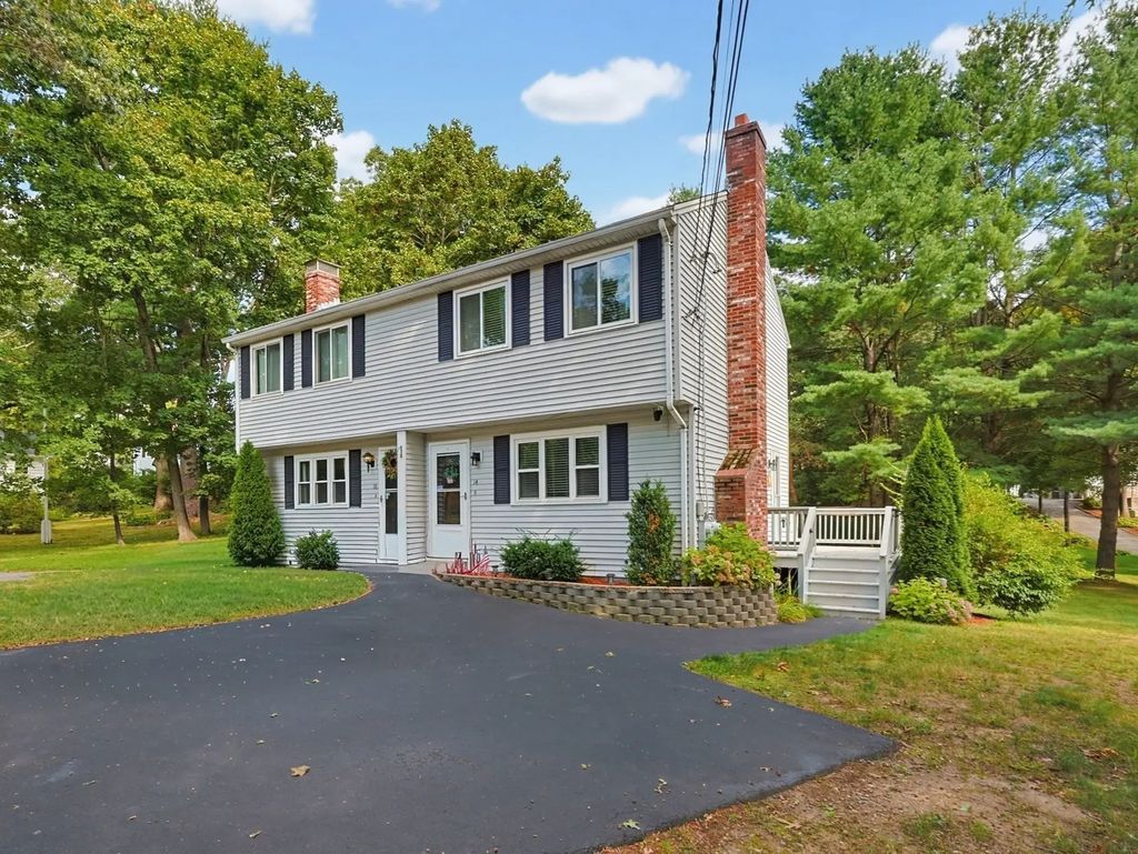 14 Carol Dr #14, Franklin