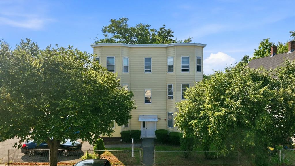 109 Grover St, Springfield