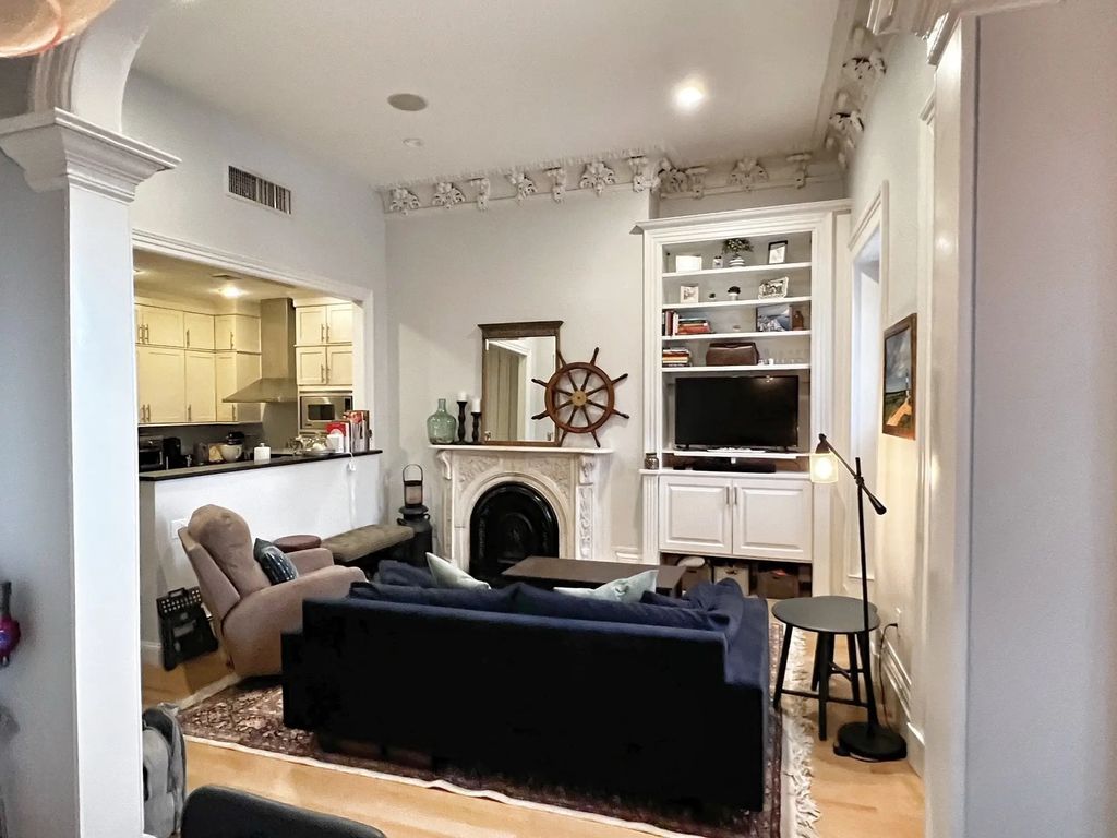 1670 Washington St #2, Boston