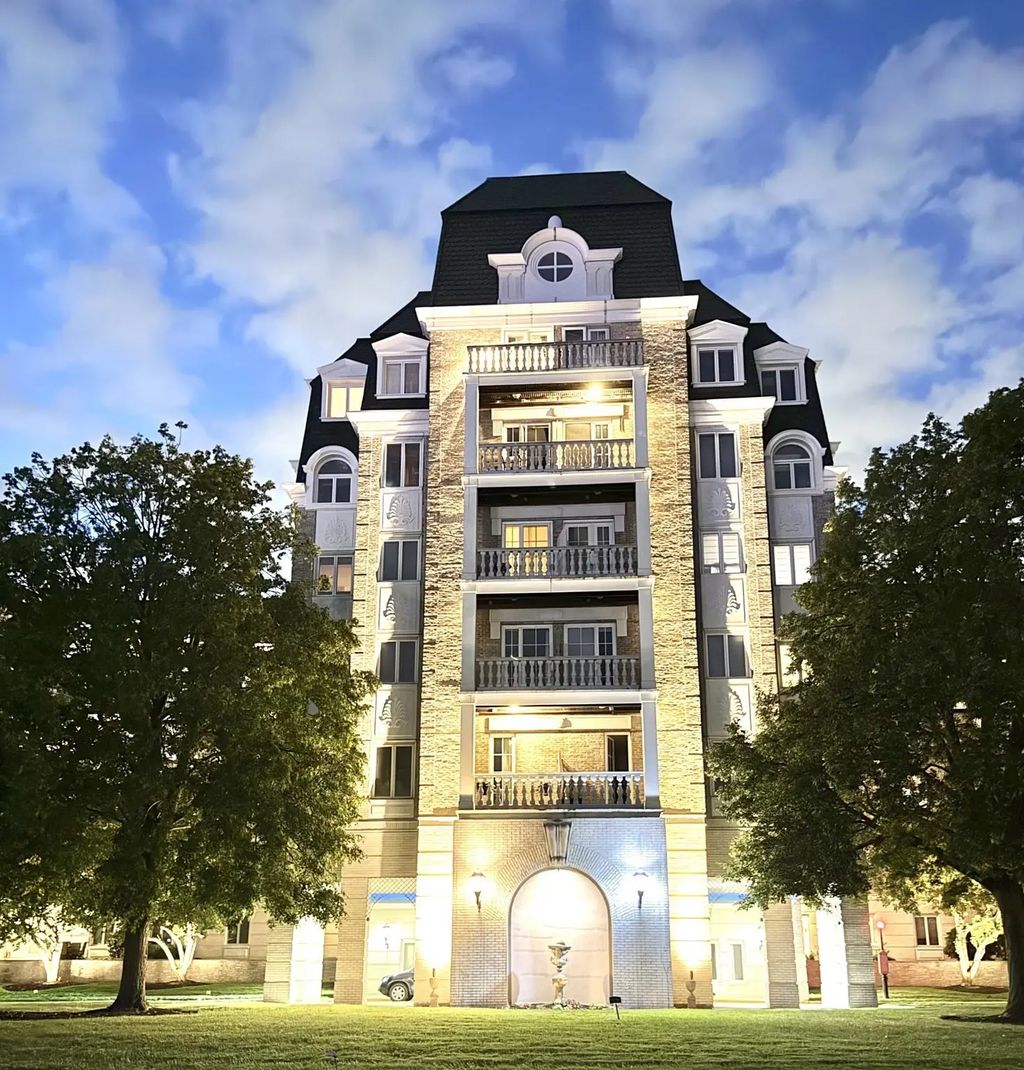 100 Marina Drive #217, Quincy