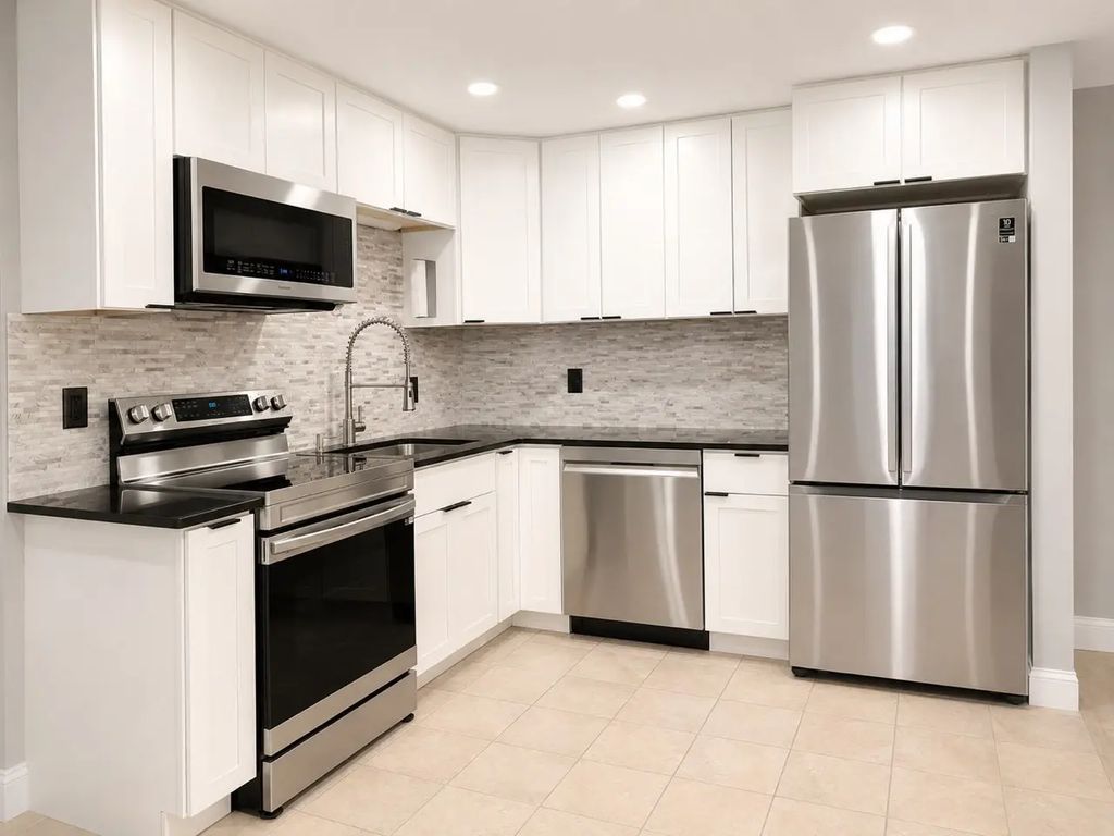 39 Randolph Dr #39, Tewksbury