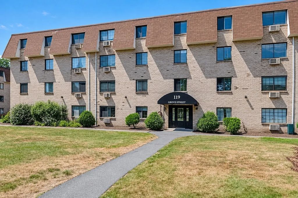 119 Grove Street #245, Rockland