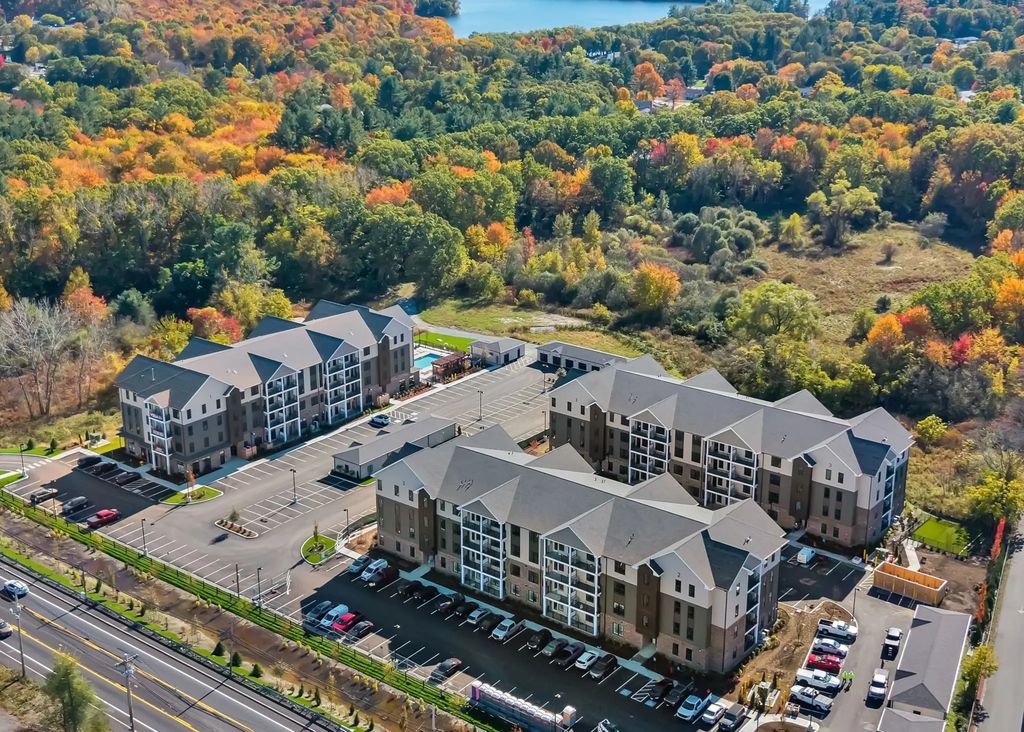 339 Boston Post Road East #2410, Marlborough