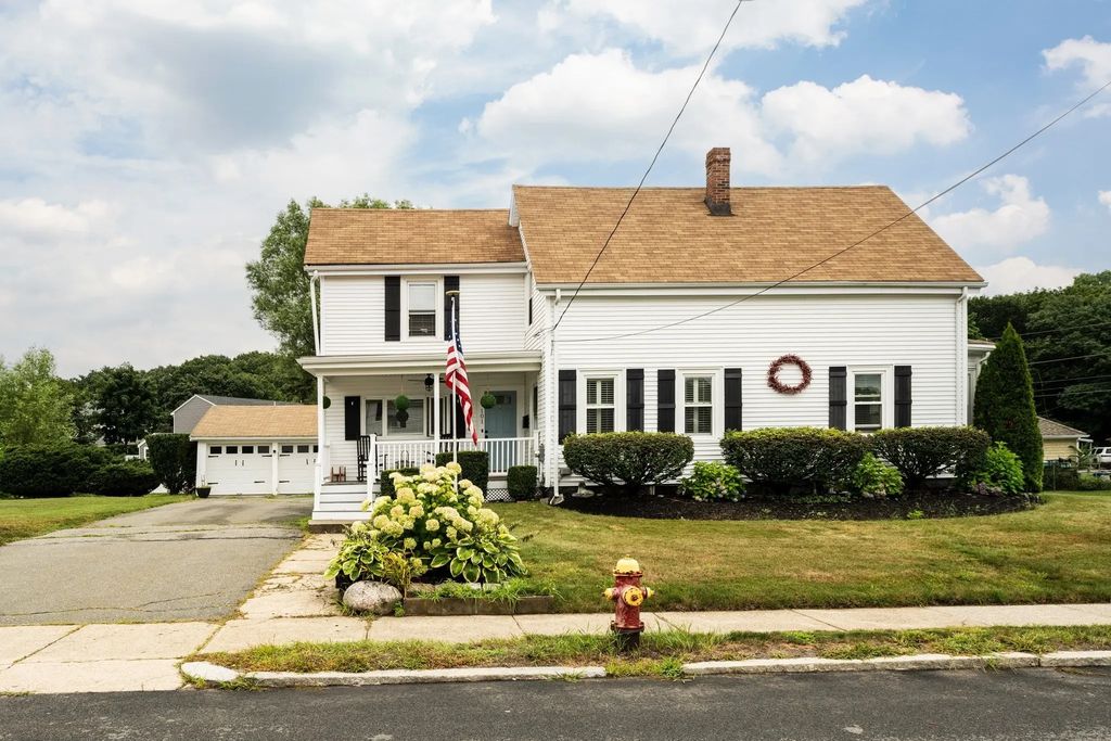 101 Bartholomew St, Peabody