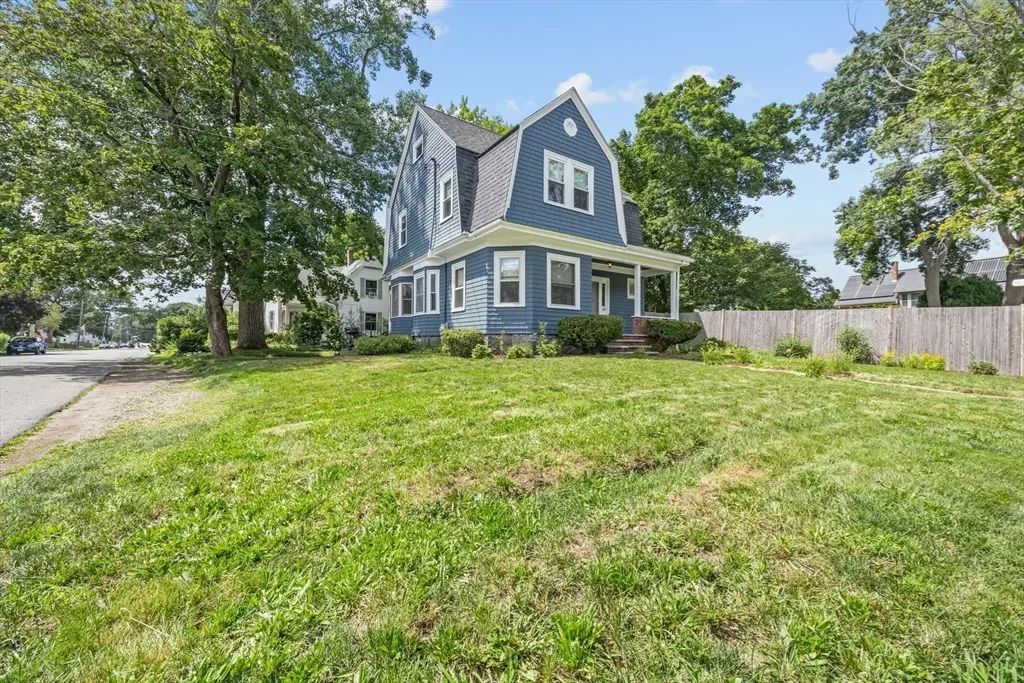 140 Pleasant St, Whitman
