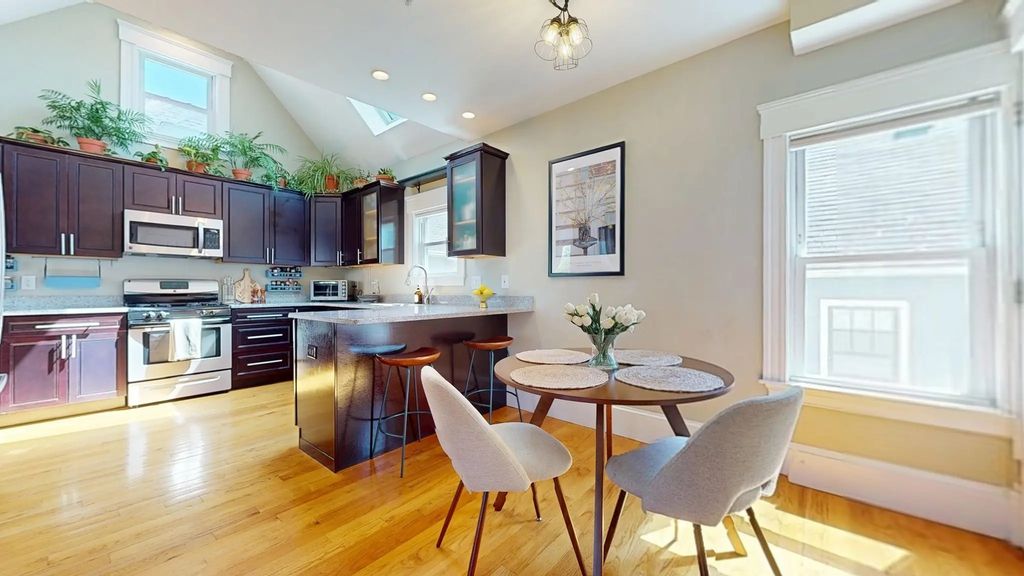 4 Cameron #2, Somerville