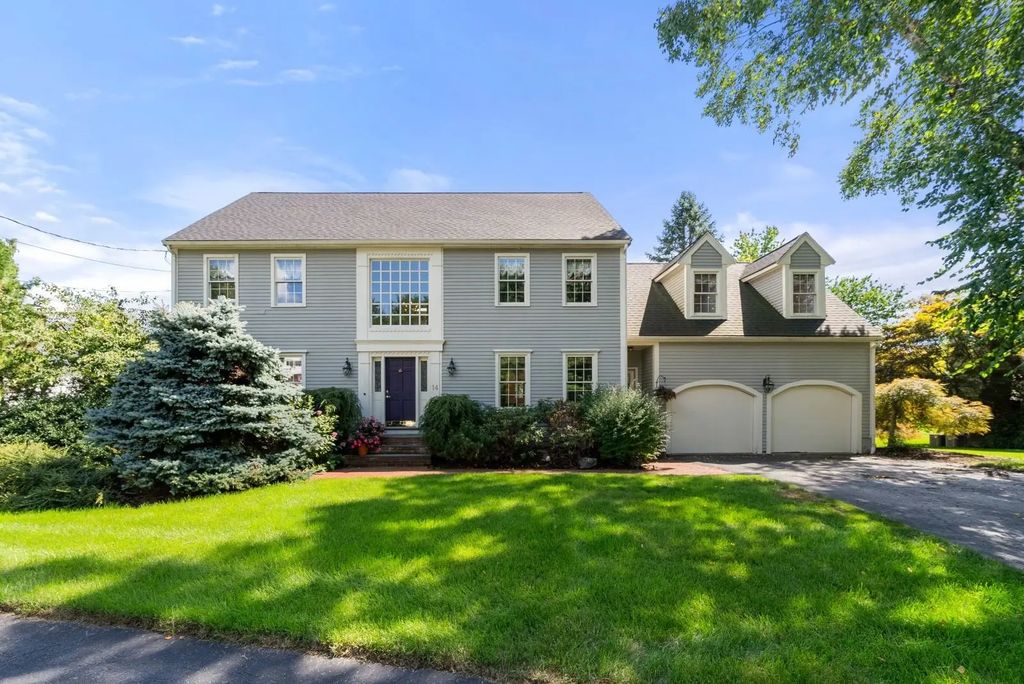 14 Powder House Cir, Needham
