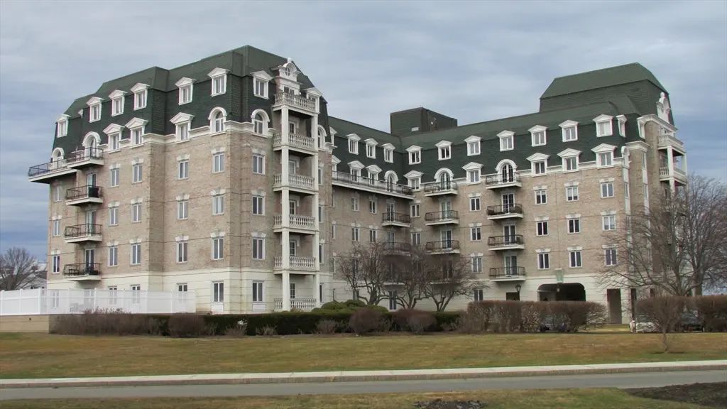 100 Marina Dr #508, Quincy