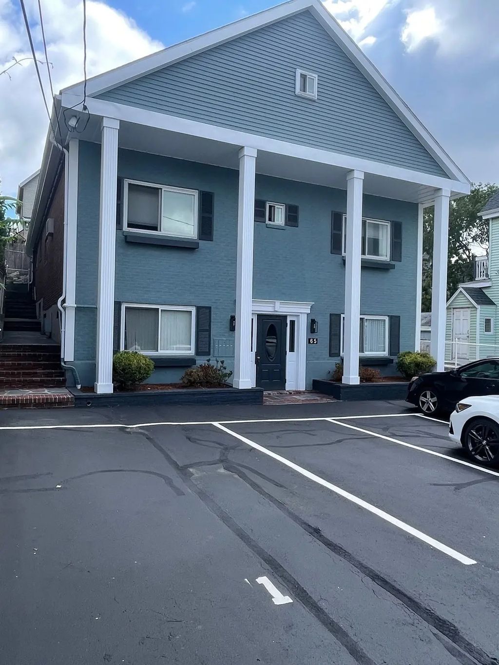 65 Woodlawn Avenue, Chelsea