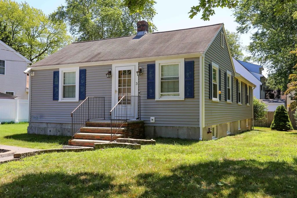 3 Fairview Ave, Natick