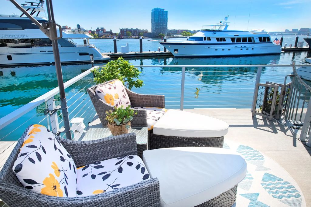 1 Pier 8 #b14, Boston