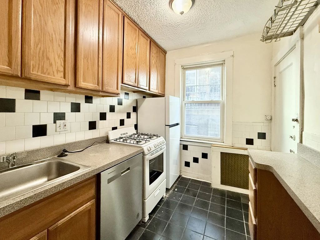 26 Chiswick Rd #6, Boston