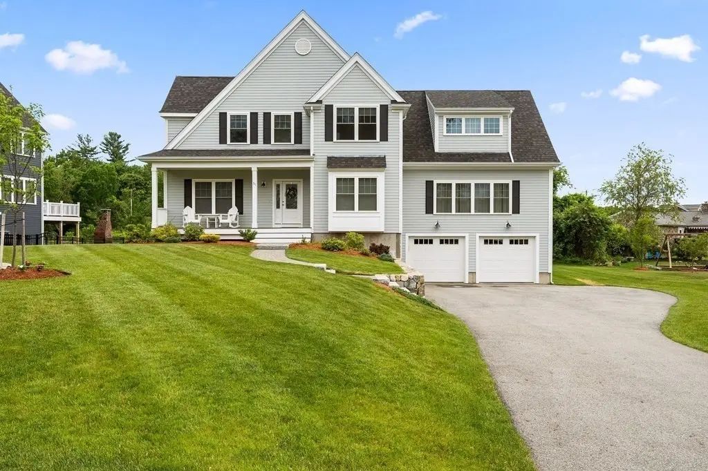 51 Tamarack Rd, Dracut