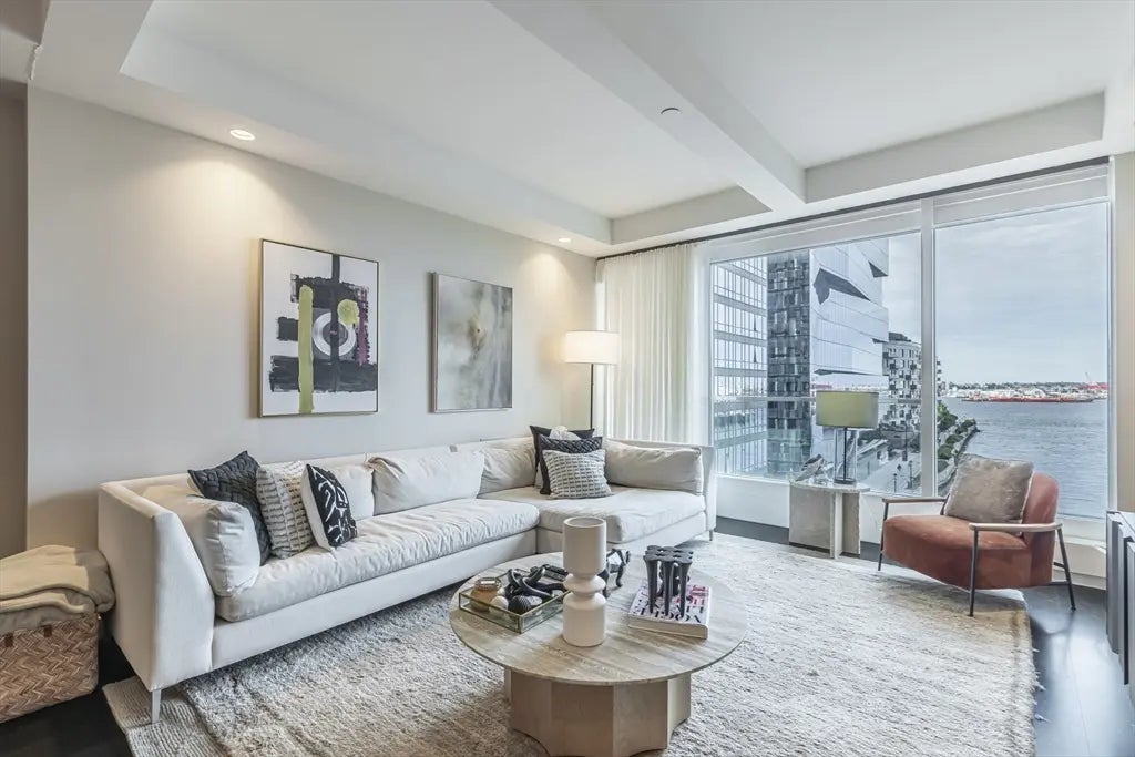 150 Seaport Blvd #6d, Boston